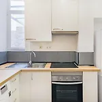 Appartamento Santana | Walk To Metro & Downtown *