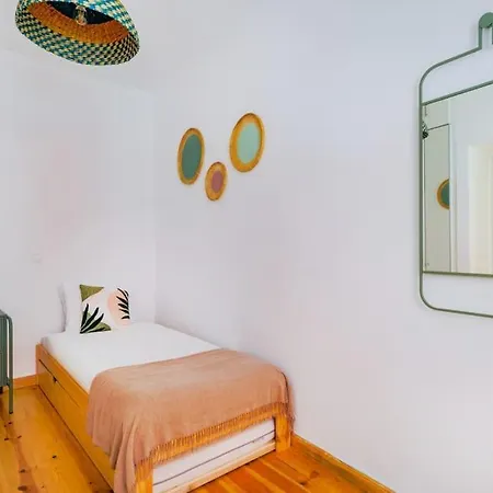 Santana Lisbon Stay | Walk To Metro & Downtown *