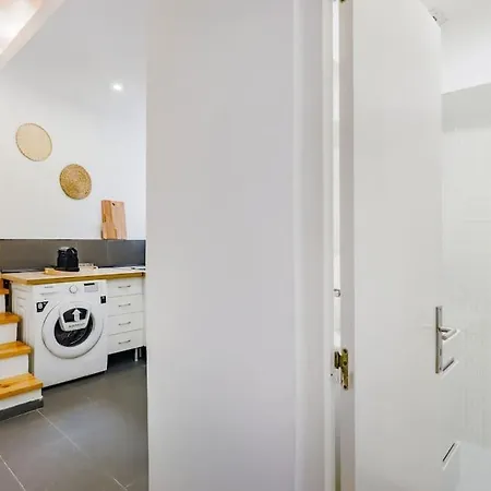 Santana Lisbon Stay | Walk To Metro & Downtown