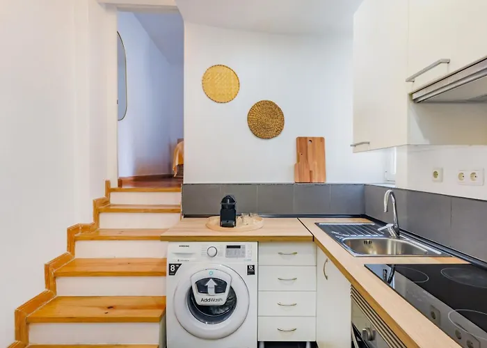 Apartmán Santana | Walk To Metro & Downtown *