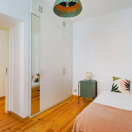 Apartamento Santana | Walk To Metro & Downtown *