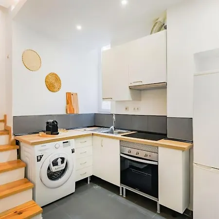 Santana | Walk To Metro & Downtown Apartamento